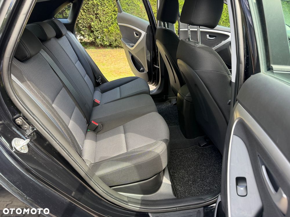Hyundai i30 blue 1.4 Classic Navigation - 23