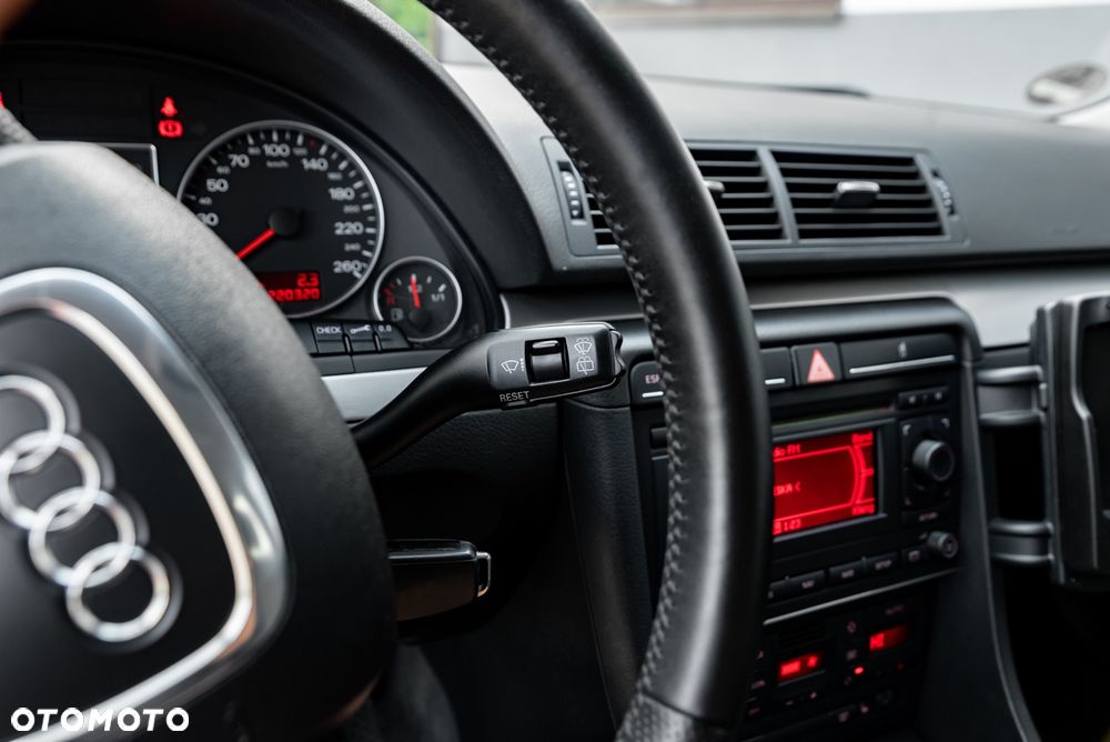 Audi A4 Avant 2.0 TDI - 31
