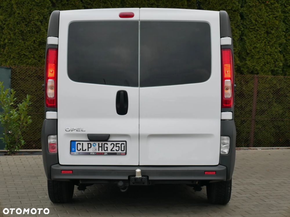 Opel Vivaro - 8