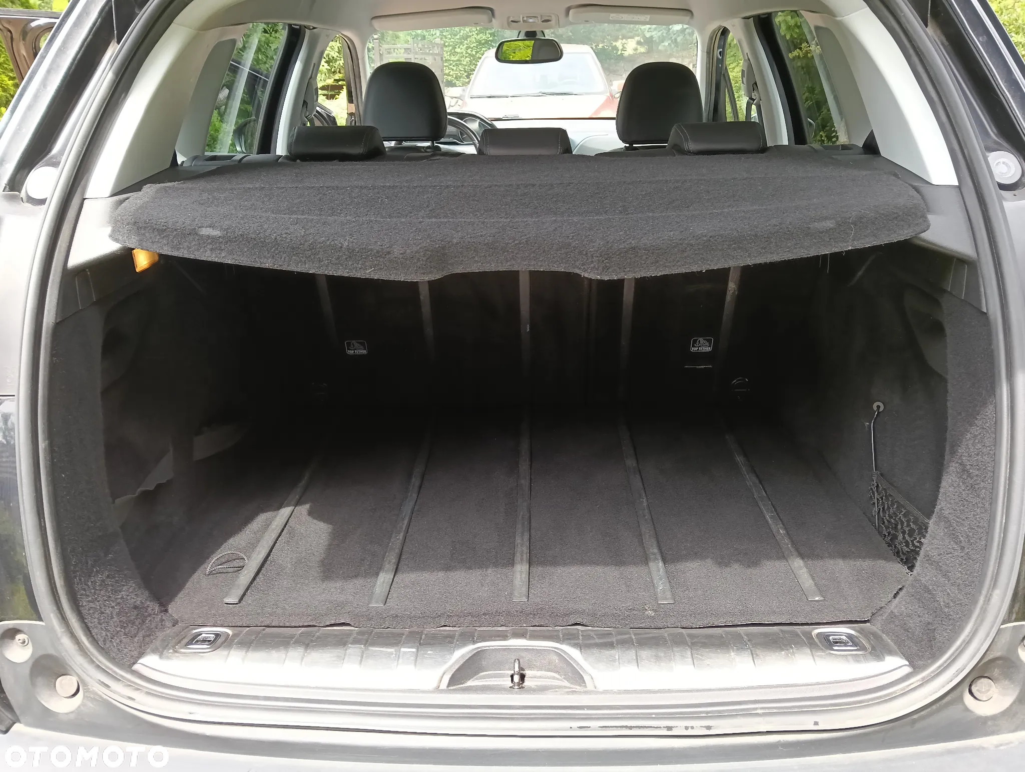 Peugeot 2008 1.6 e-HDi Allure S&S - 10