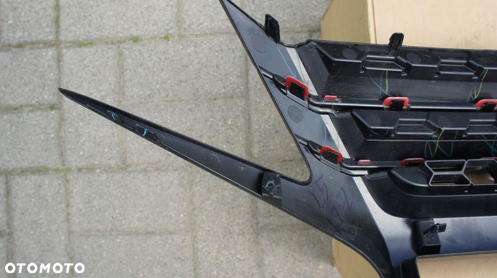ATRAPA PRZEDNIA GRILL MITSUBISHI SPACE STAR II LIFT - 11