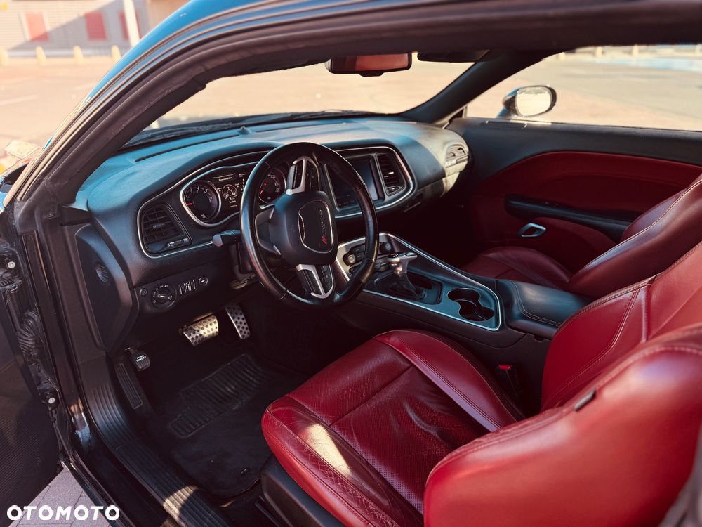 Dodge Challenger 3.6 SXT Plus - 13