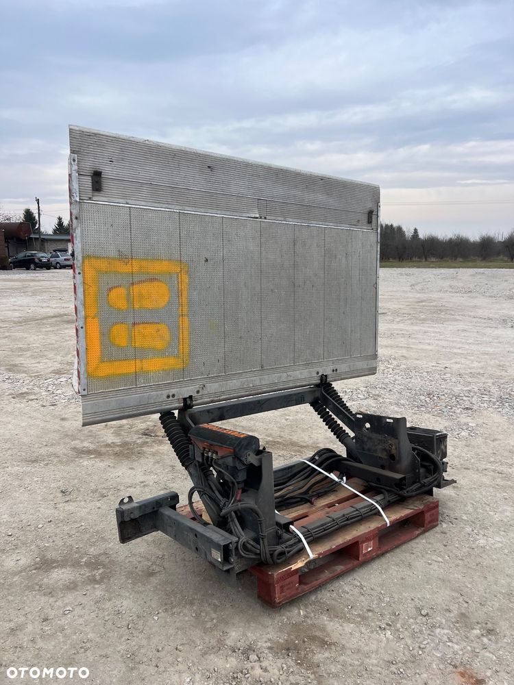 Winda 750 Kg. DHOLLANDIA - 1