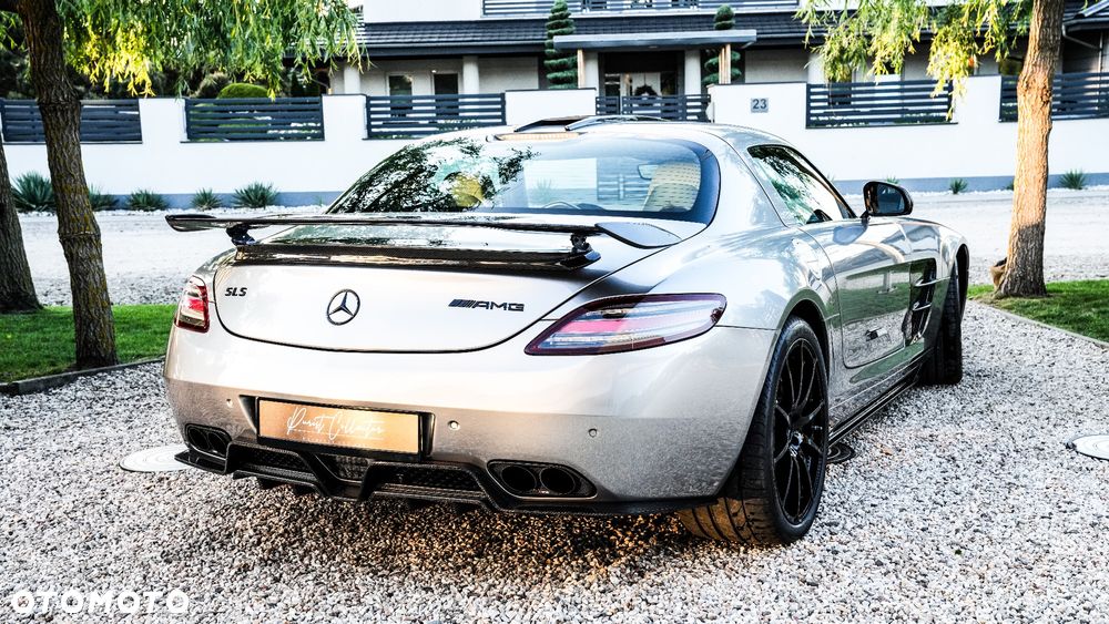 Mercedes-Benz SLS - 17