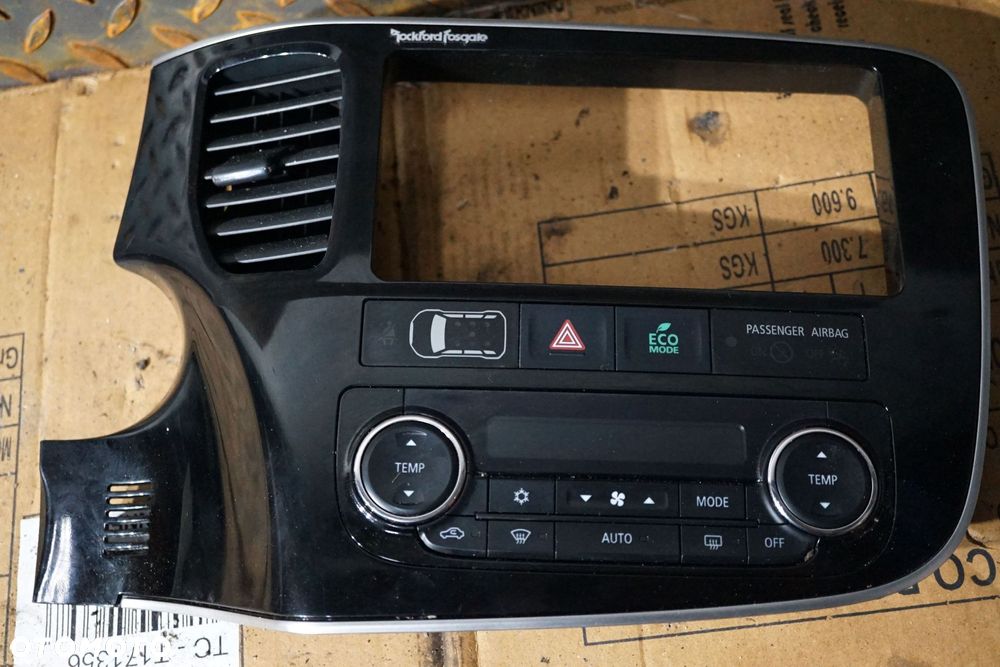 PANEL KLIMATYZACJI NAWIEWU OUTLANDER III GF LIFT 8002B297XA RAMKA RADIA MITSUBISHI 2015-2018 - 1