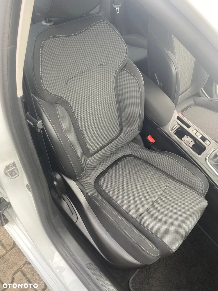 Renault Megane 1.5 Blue dCi Zen - 21