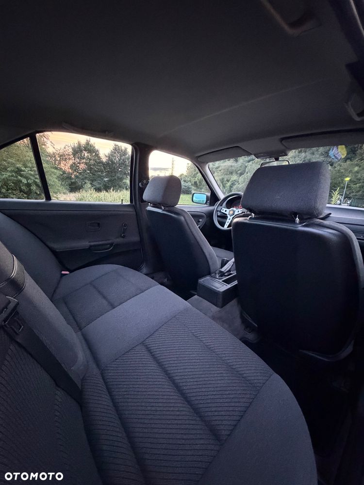 BMW Seria 3 320i - 15