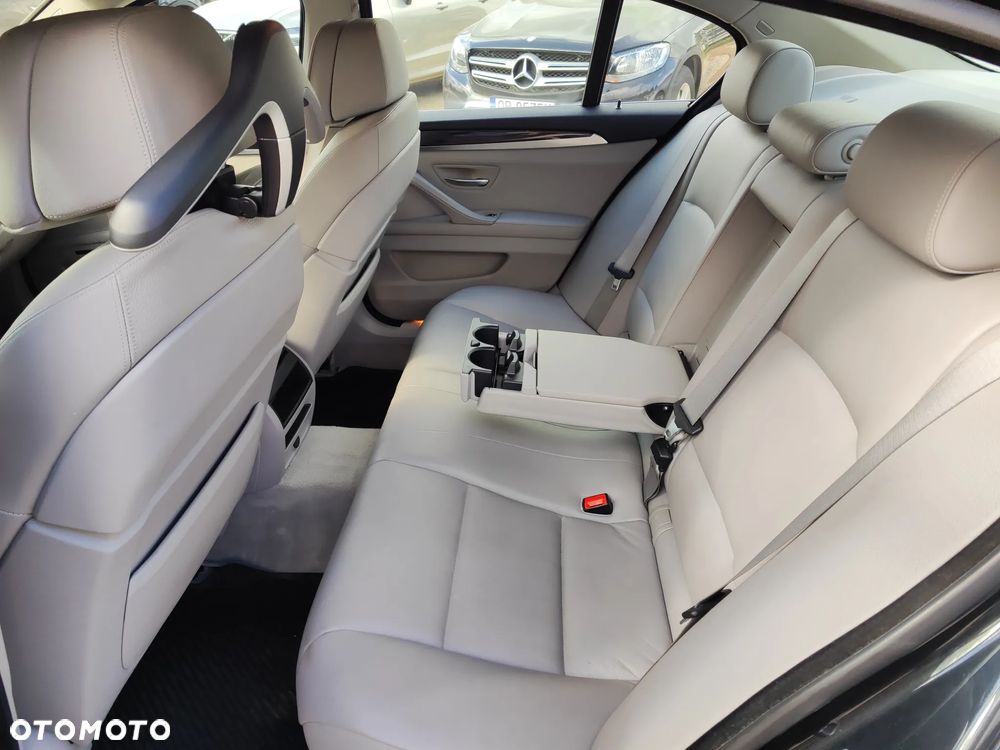 BMW Seria 5 535d xDrive - 17
