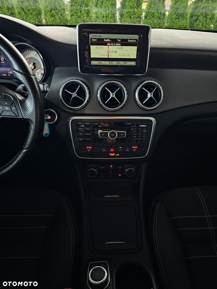 Mercedes-Benz GLA - 19