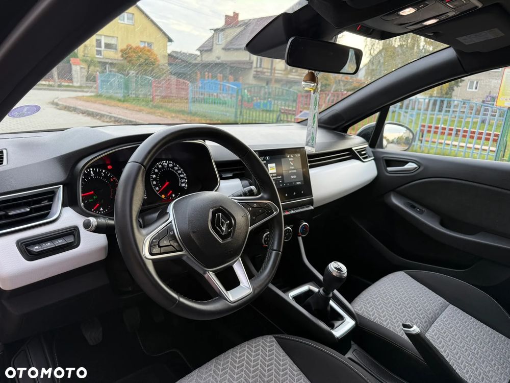 Renault Clio TCe 90 EVOLUTION - 18