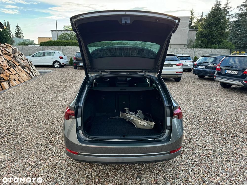 Skoda Octavia 2.0 TDI Ambition DSG - 28
