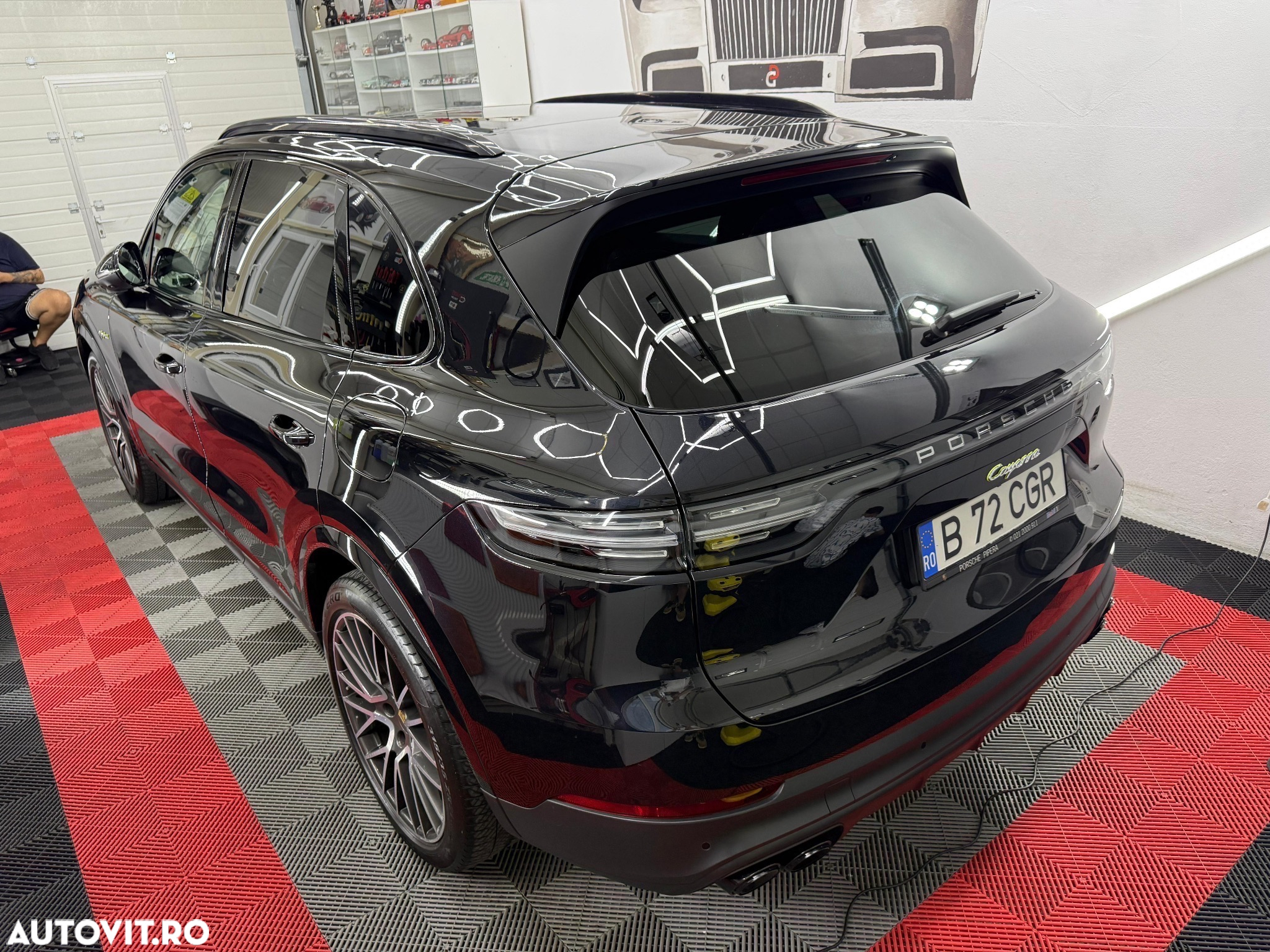 Porsche Cayenne - 24