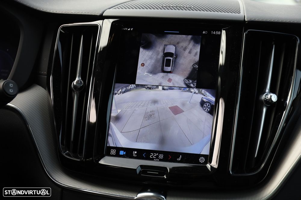 Volvo XC 60 2.0 T6 PHEV Ultra Dark - 26