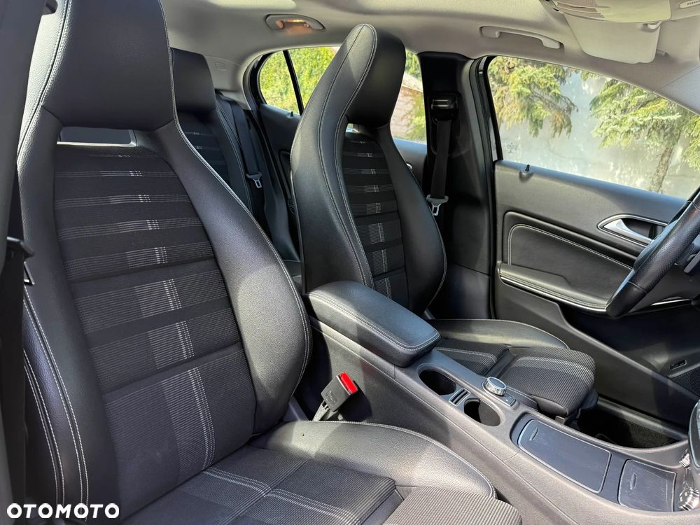 Mercedes-Benz GLA 180 (CDI) d 7G-DCT AMG Line - 16