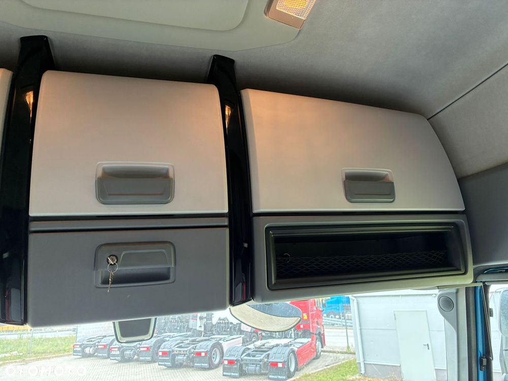 Renault T440 Sleeper Cab ADR - 21