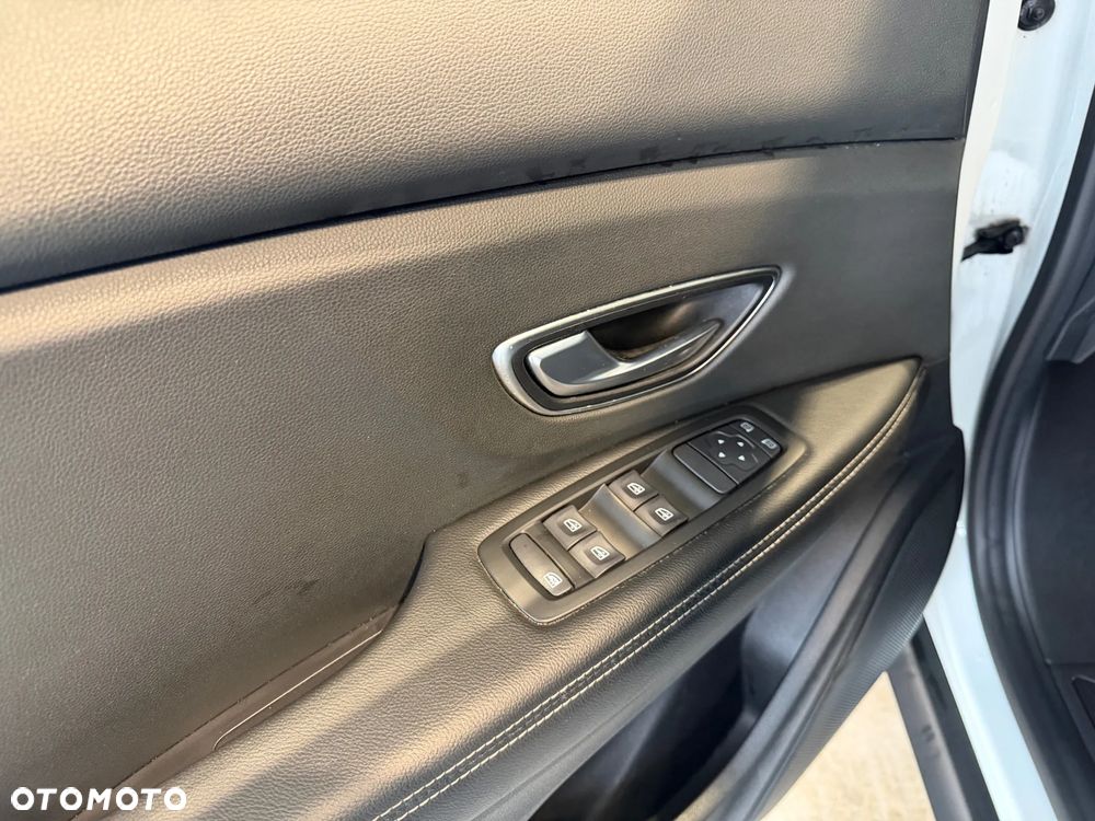 Renault Grand Scenic 1.2 TCe Energy Life EU6 - 11