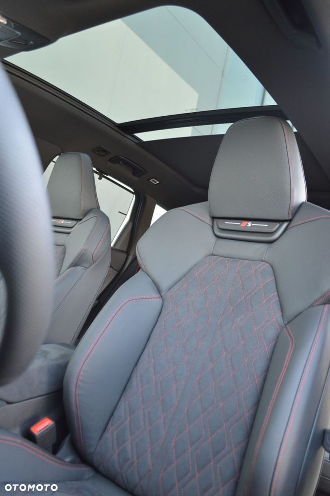 Audi Q6 e-tron - 12