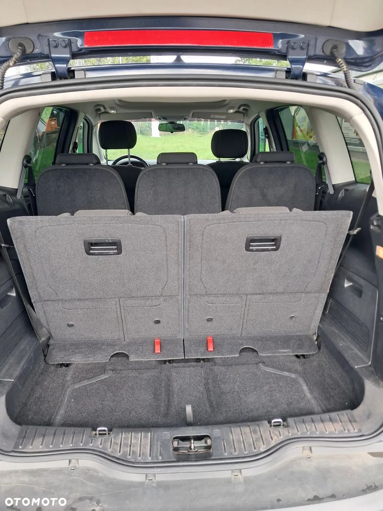 Ford S-Max - 19