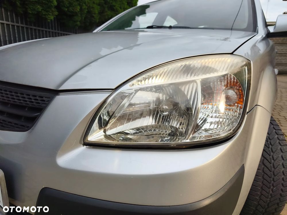 Kia Rio - 9