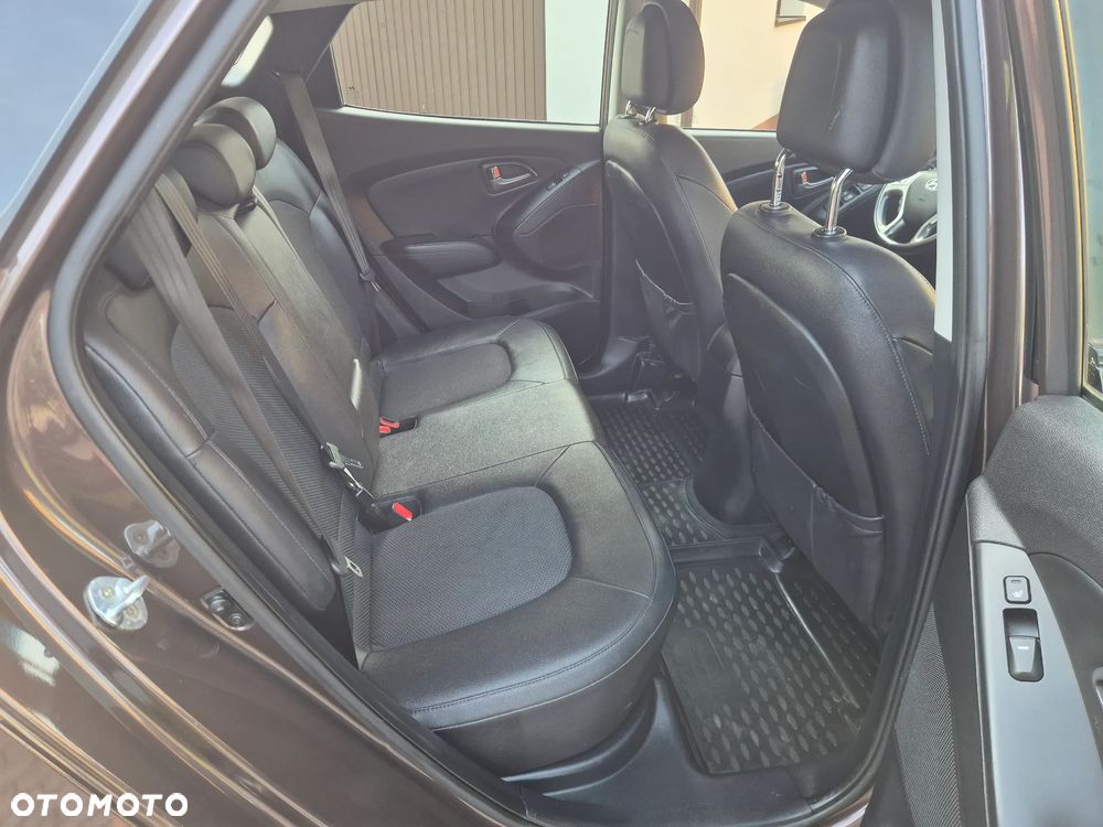 Hyundai ix35 1.7 CRDi 2WD Fifa World Cup Edition - 23