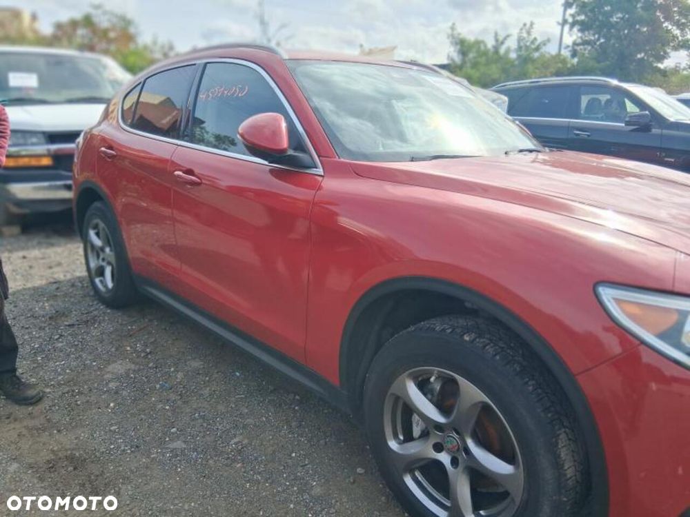 Alfa Romeo Stelvio - 17