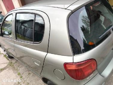Toyota Yaris - 1