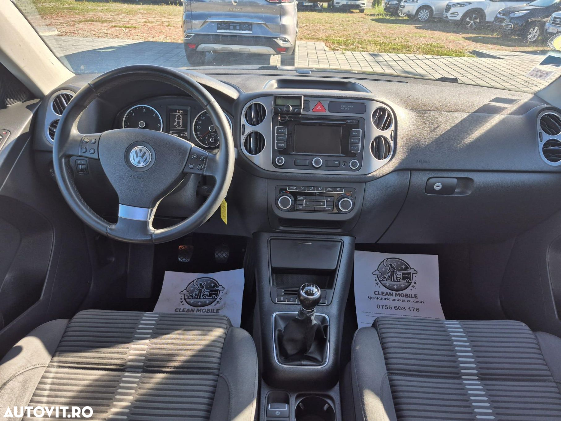 Volkswagen Tiguan - 8