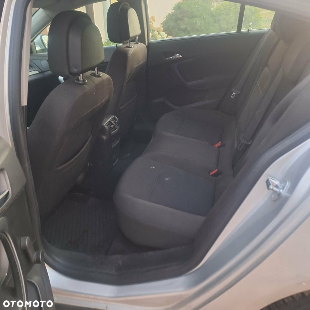 Opel Insignia 1.8 - 8