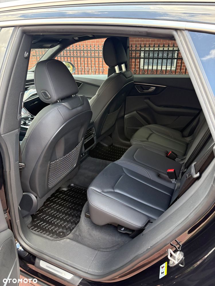 Audi Q8 55 TFSI quattro tiptronic - 7