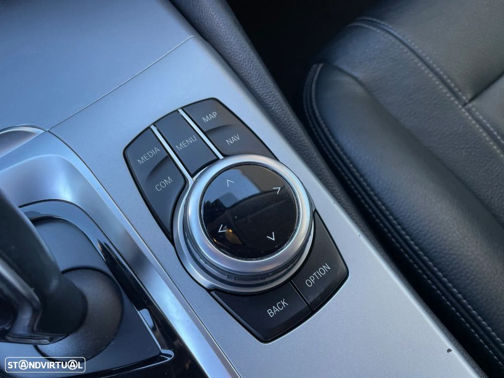 BMW 520 d Line Luxury Auto - 24