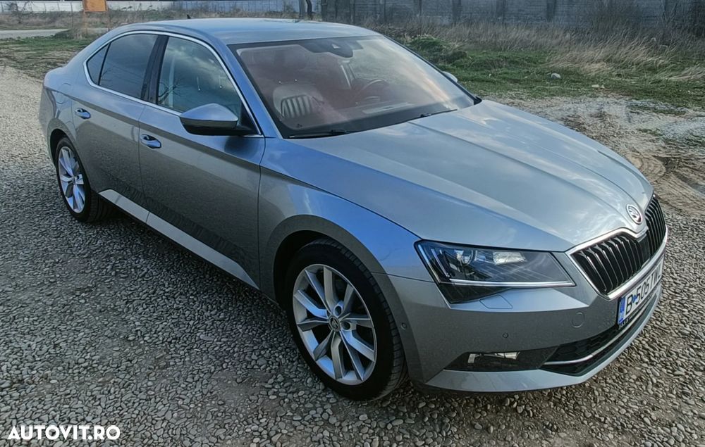 Skoda Superb 2.0 TDI DSG Style - 6