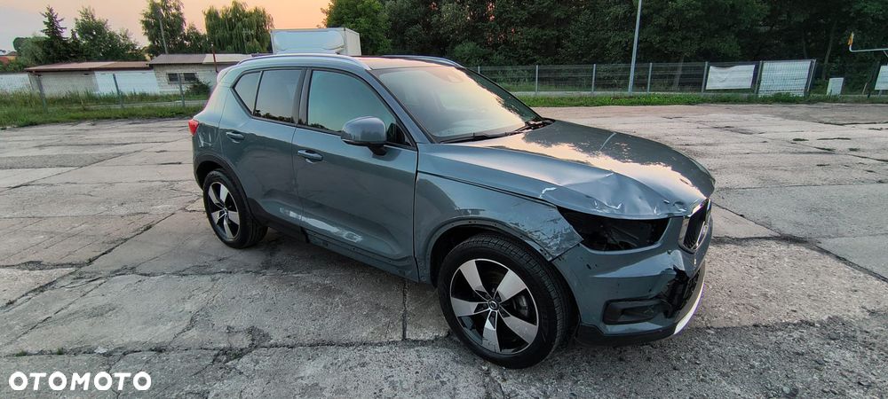 Volvo XC 40 T5 AWD Geartronic Momentum - 4