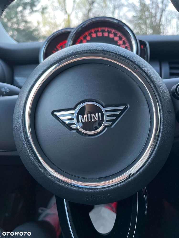 MINI Cooper Standard - 26