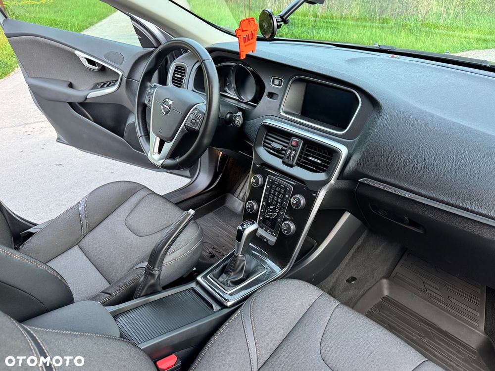 Volvo V40 D3 Momentum - 24