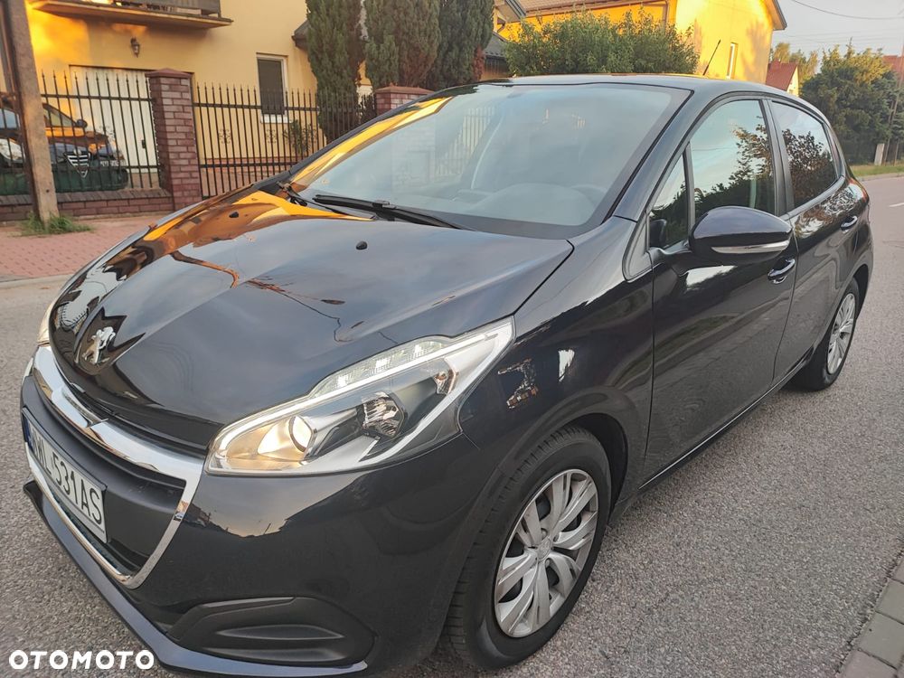 Peugeot 208 - 10