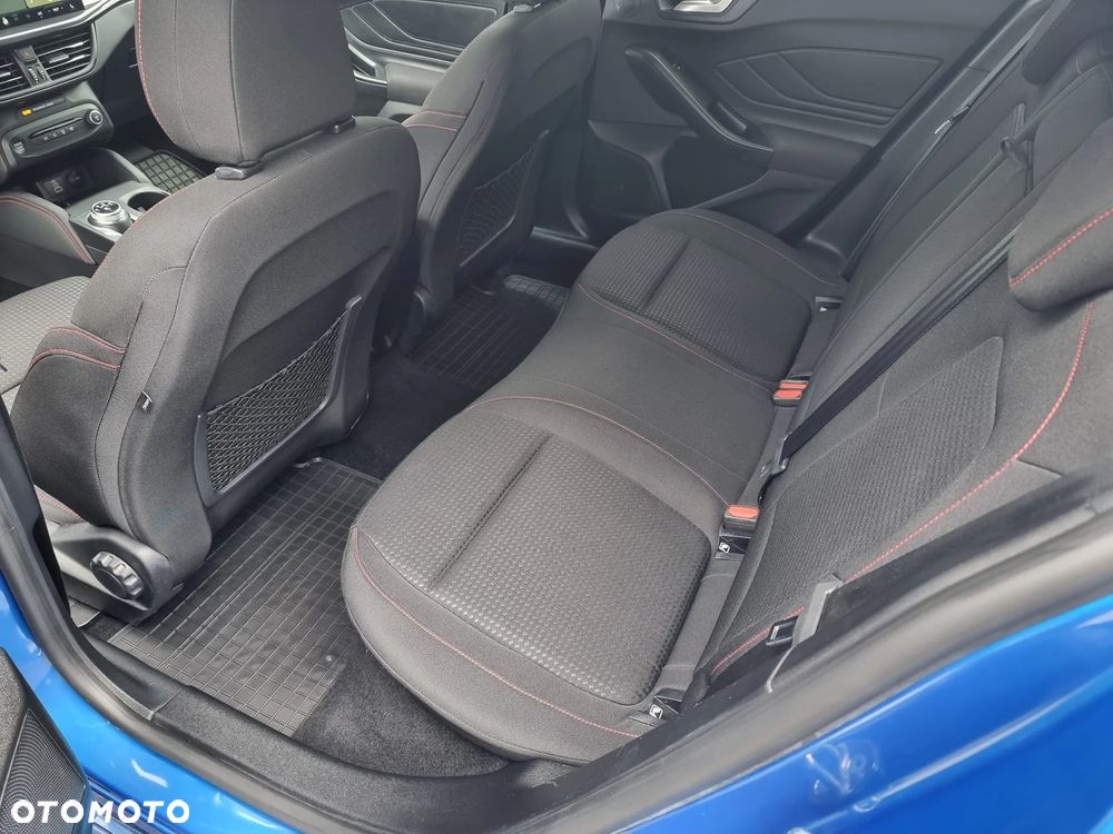 Ford Focus 1.5 EcoBlue STart-Stopp-System ST-LINE - 9