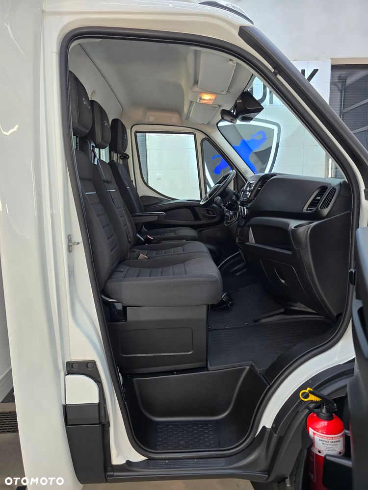 Iveco DAILY 50C18 MROŻNIA 8-PALETOWY + WINDA.1Tona AGREGAT Carrier -20*C +20*C 183Tyś km SERWIS DO OSTATNIEGO Km ASO IVECO SALON PL BOGATA OPCJA WYPOSAZENIA LED NAVI AKTYWNY TEMPOMAT FOTEL KIEROWCY PNEŁMATYCZNY - 37