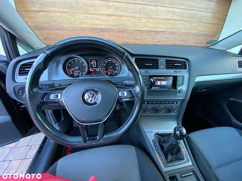 Volkswagen Golf - 13