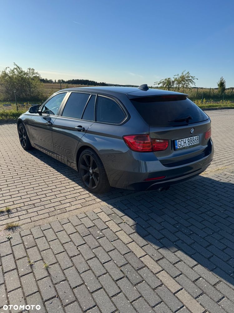 BMW Seria 3 328i Touring - 5