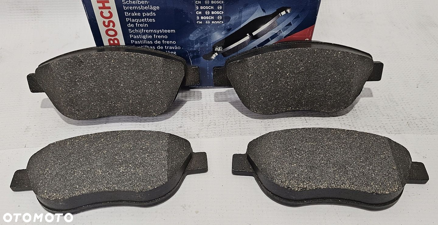 NOWE KLOCKI HAMULCOWE PRZÓD OPEL CORSA D / FIAT 500L - 0986494157 - 3