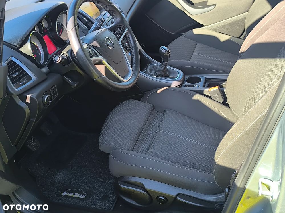 Opel Astra - 11