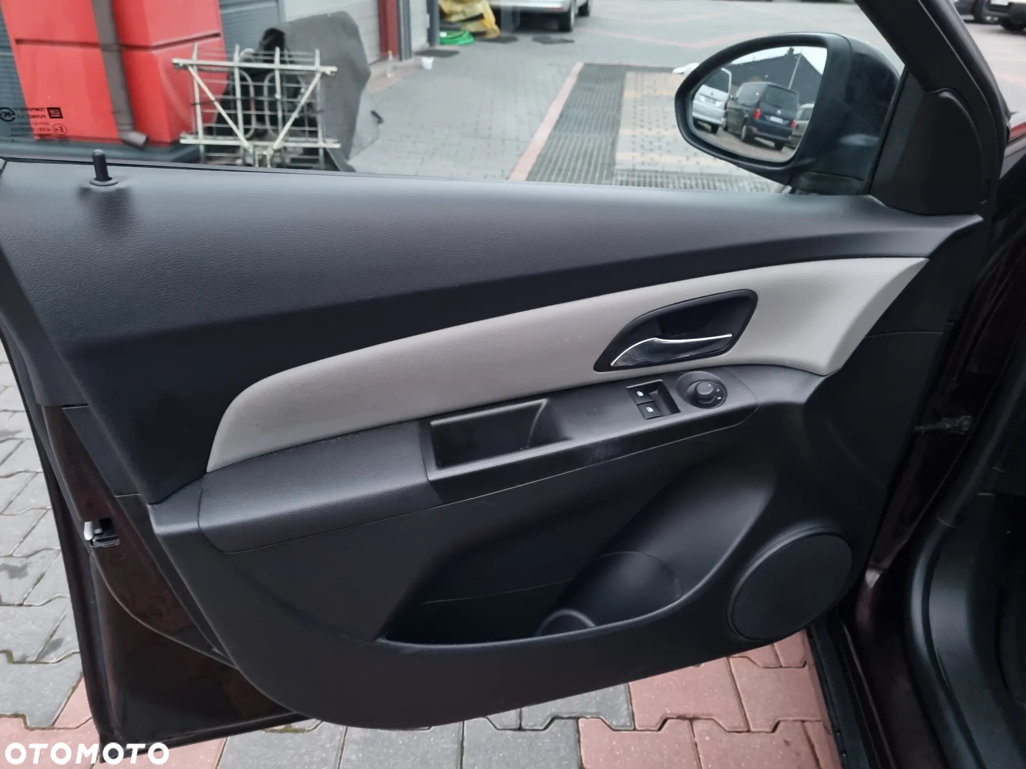 Chevrolet Cruze 1.8 LS+ - 9