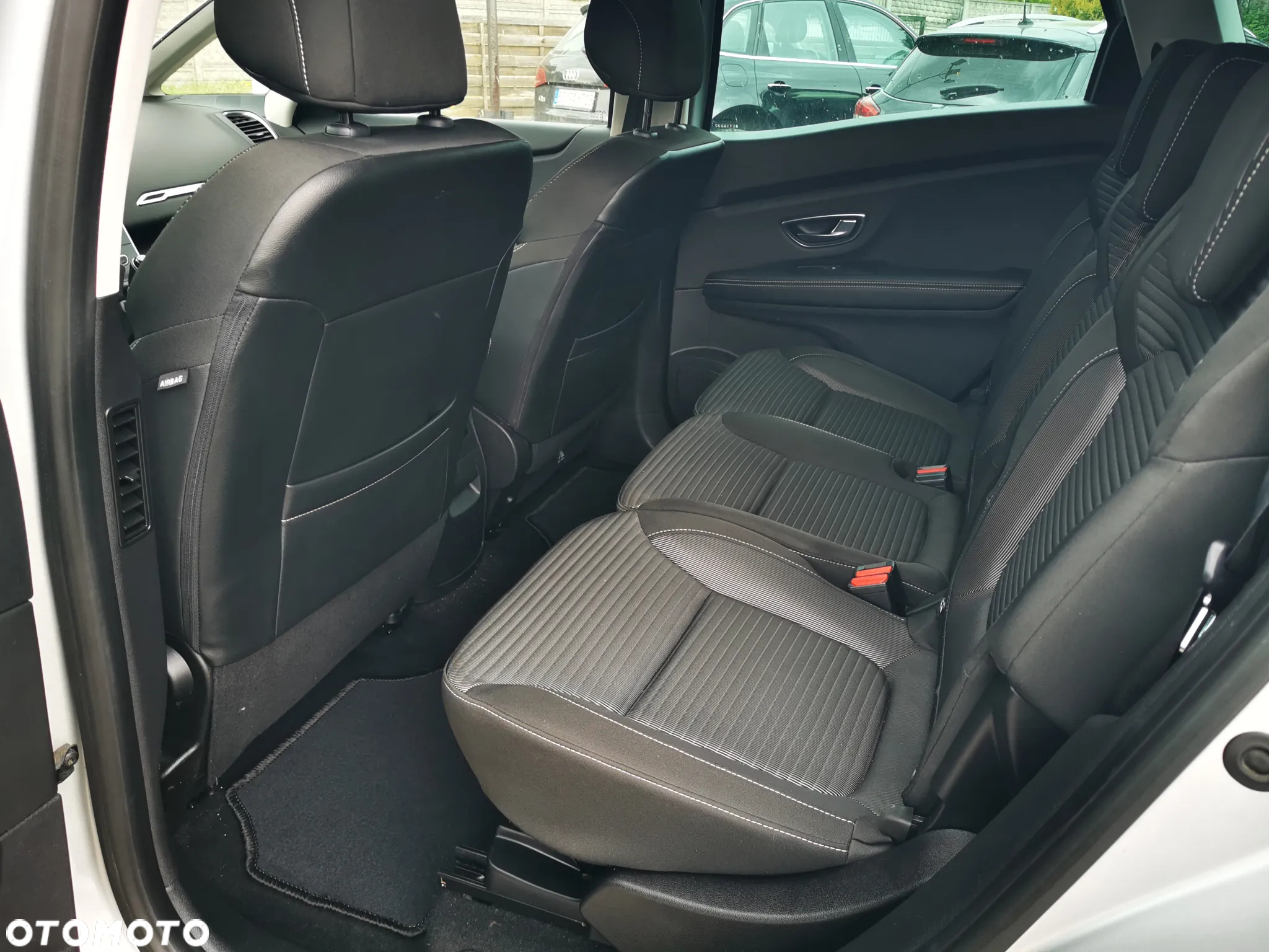 Renault Scenic 1.7 Blue dCi Zen - 11