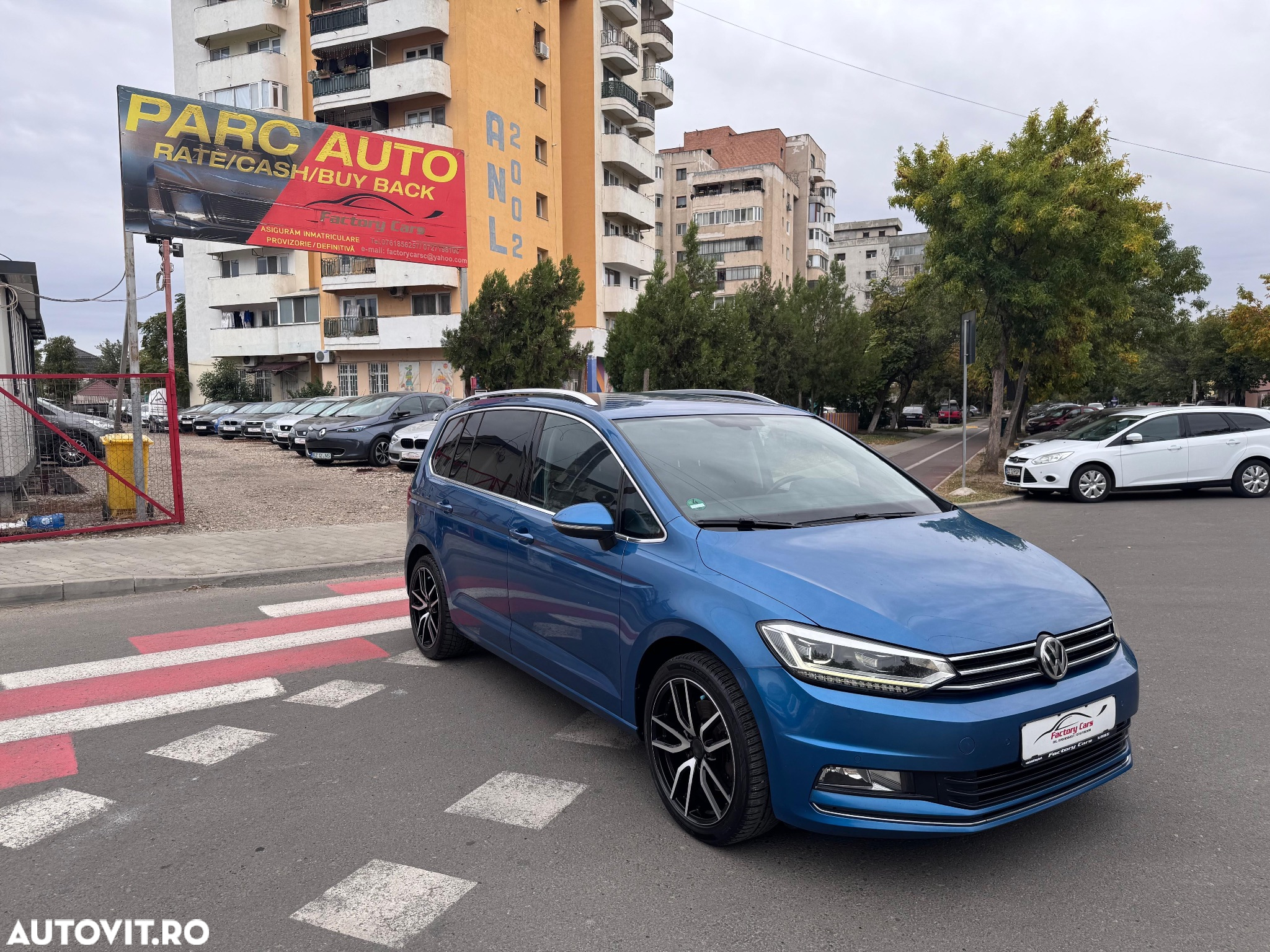 Volkswagen Touran 1.6 TDI DSG Highline - 5