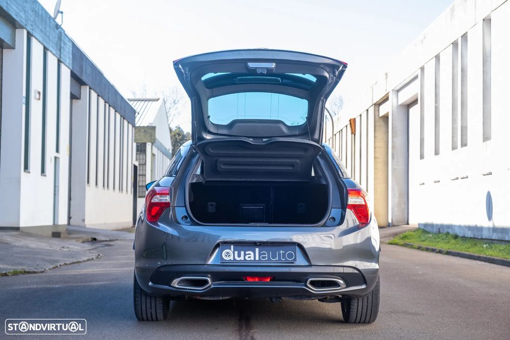 Citroën DS5 HDi 165 Aut. SportChic - 12