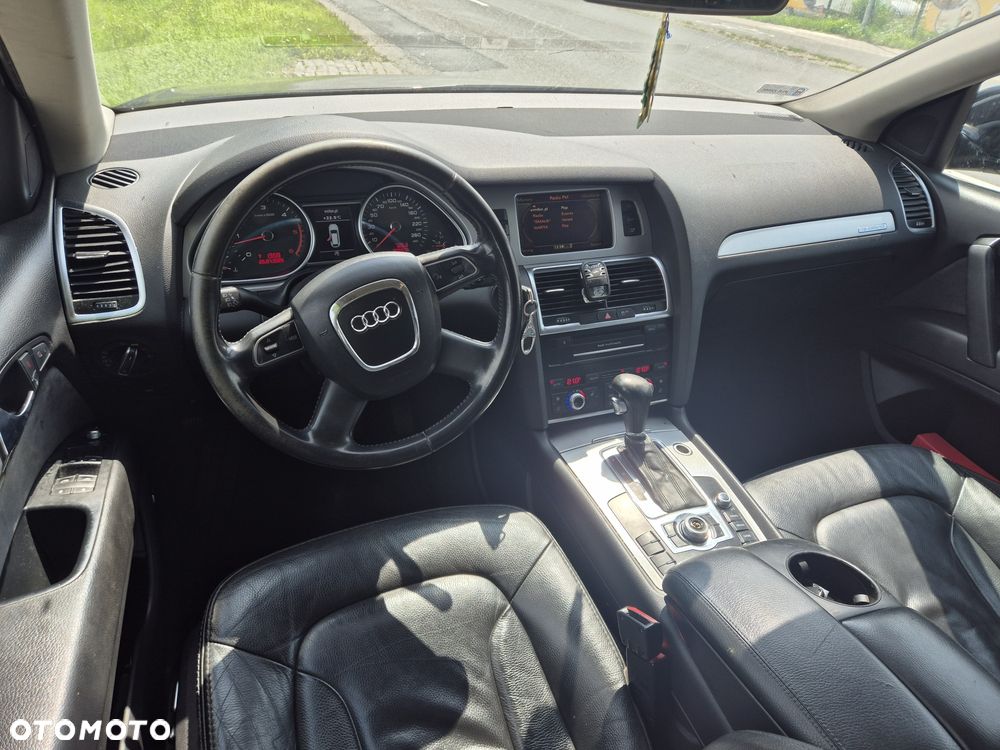 Audi Q7 - 8