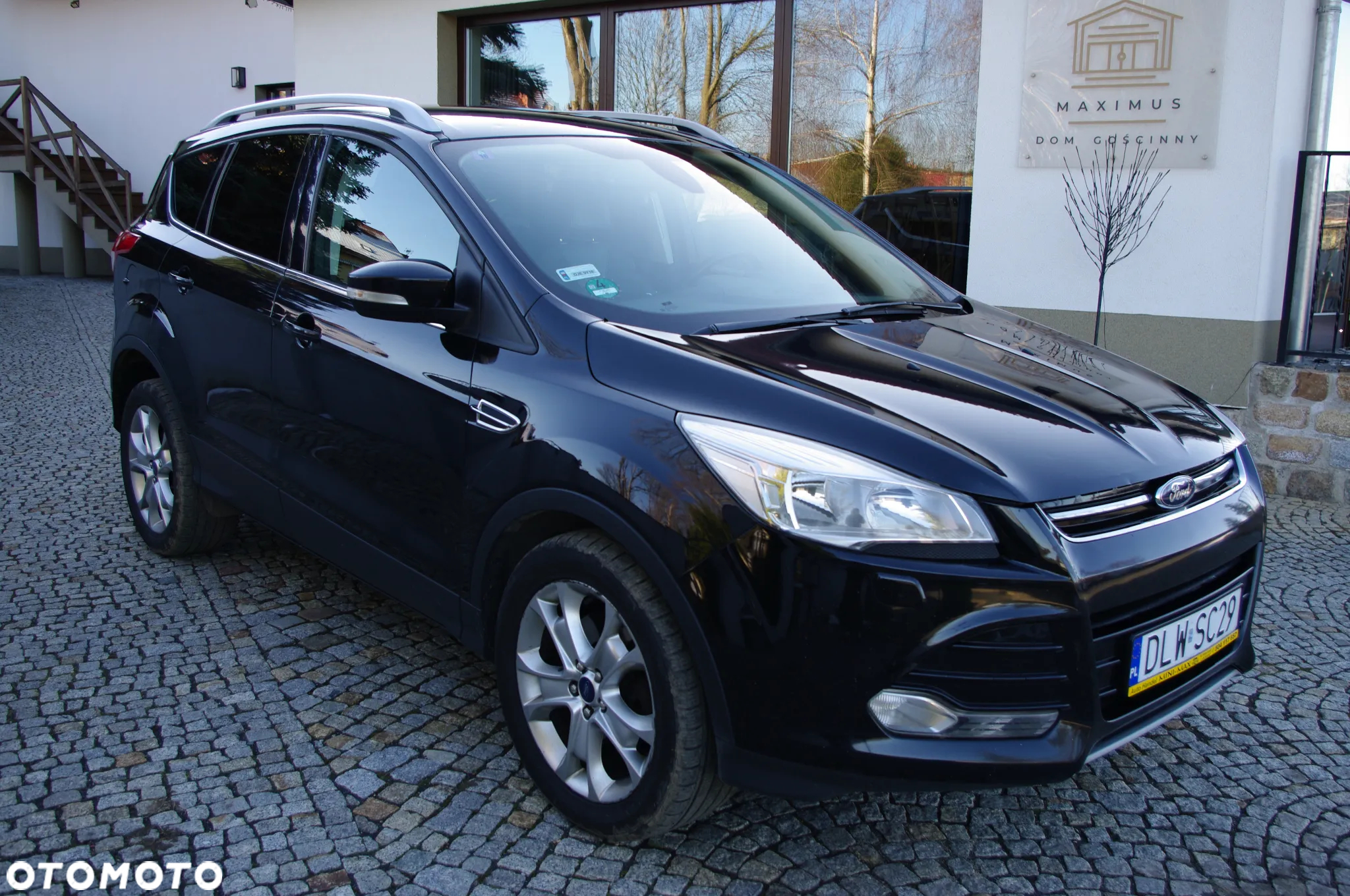Ford Kuga 2.0 TDCi 2x4 Titanium - 6
