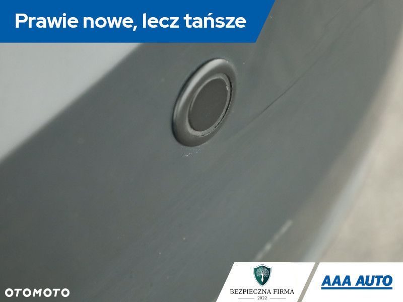 Volkswagen Touran - 23