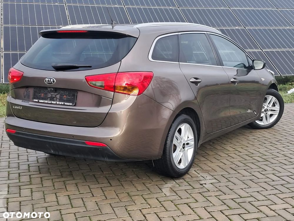 Kia Ceed 1.6 GDI Dream-Team Edition - 13