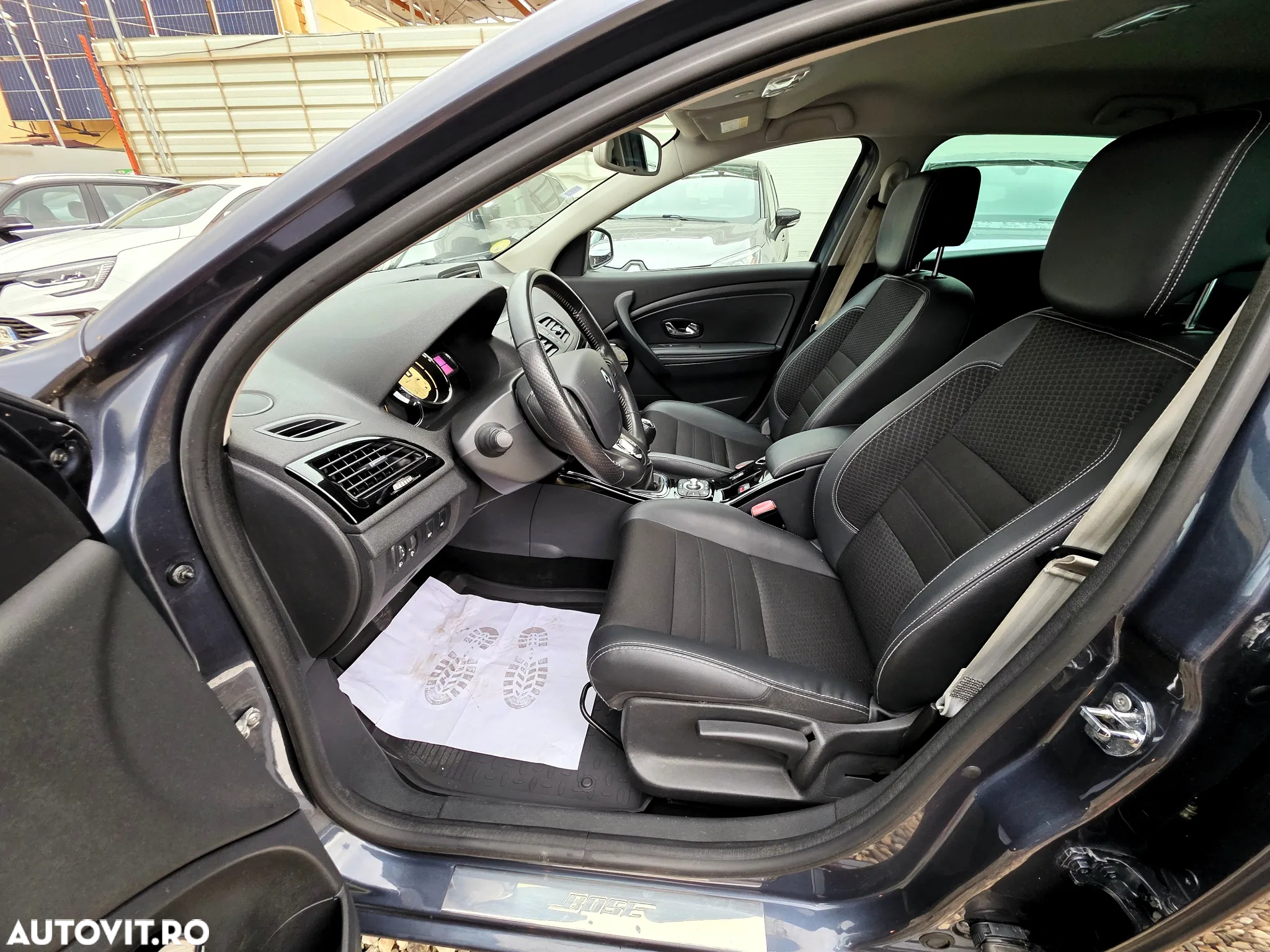 Renault Megane ENERGY dCi 110 Start & Stop Bose Edition - 22
